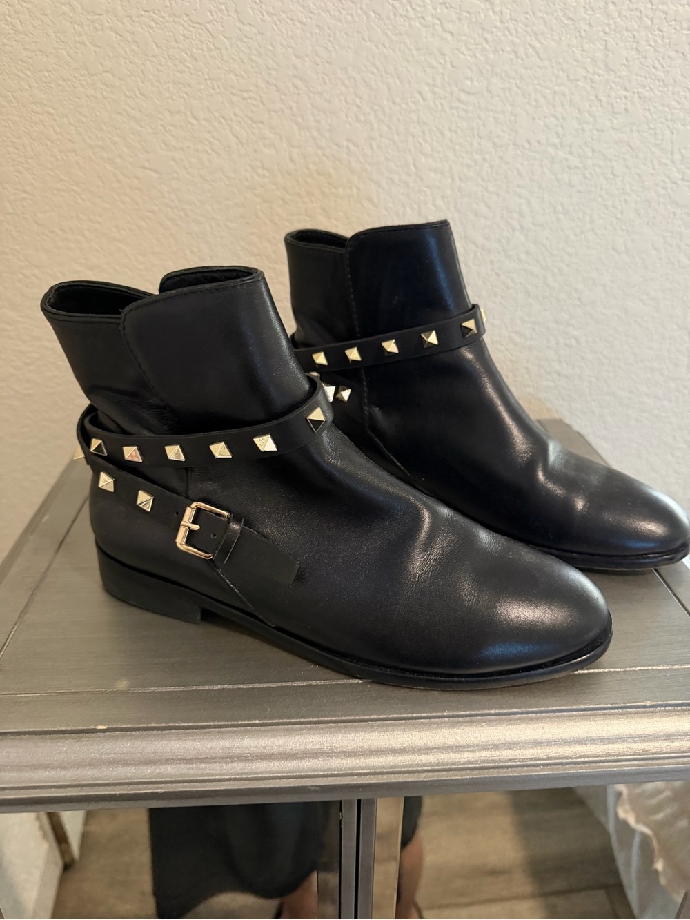 Valentino Black Stud-Embellished Leather Ankle Boots - Picture 2 of 5